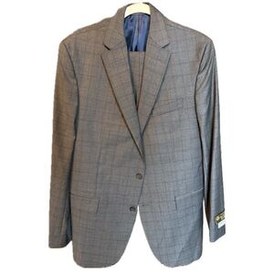 New with tags Barney’s Piatelli suite, size 44L 38 pant